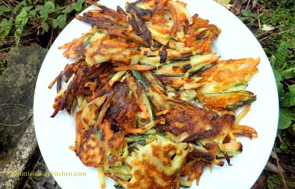 Vegetable Fritters.. so crunchy!